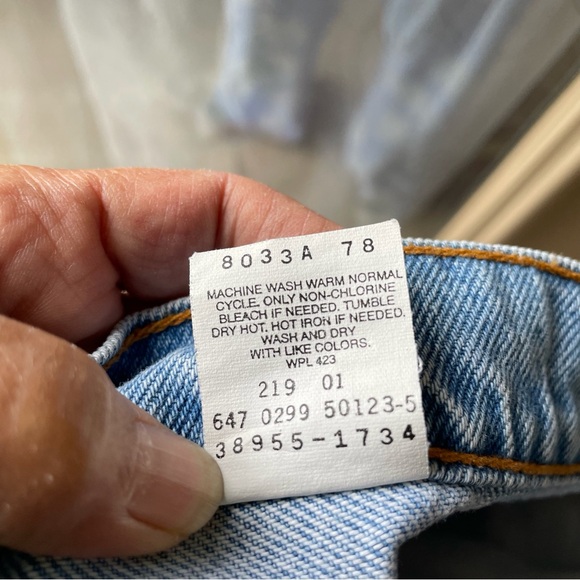 Levi’s Jean Shorts Size 16 Regular EUC Denim Women’s - Picture 7 of 7